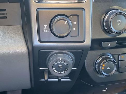 Used 2018 Ford F150 XLT w/ Max Trailer Tow Package image 25