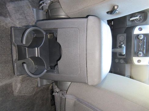 Used 2014 Nissan Xterra S image 22