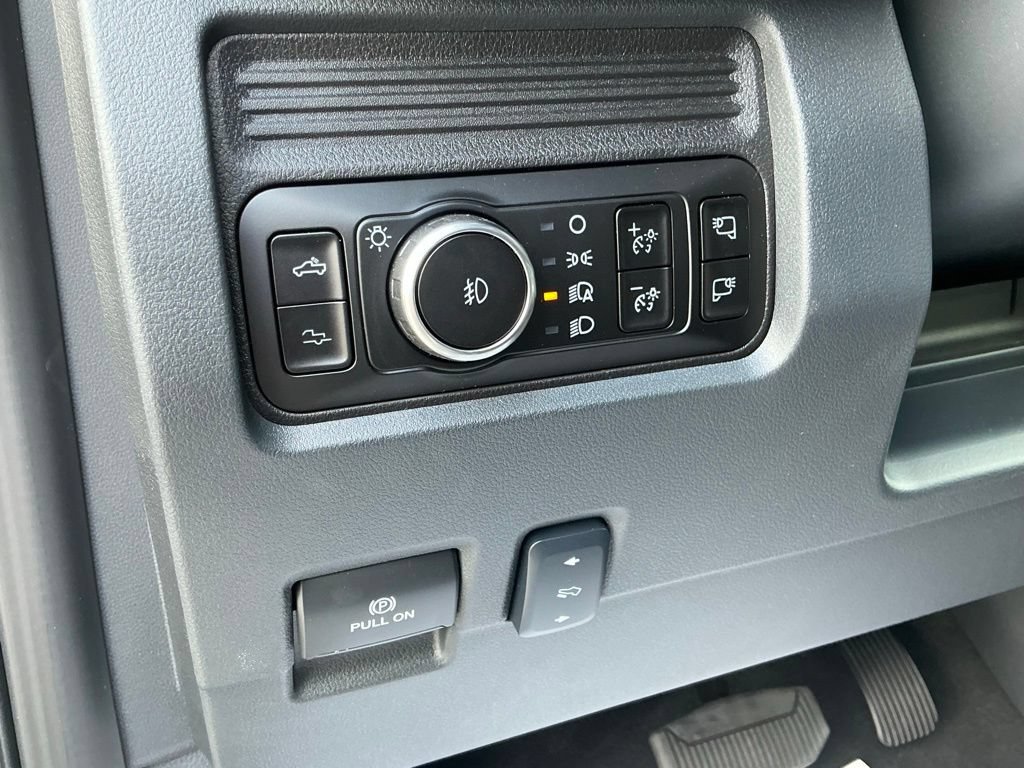New 2026 Ford F350 Platinum AWD/4WD image 36
