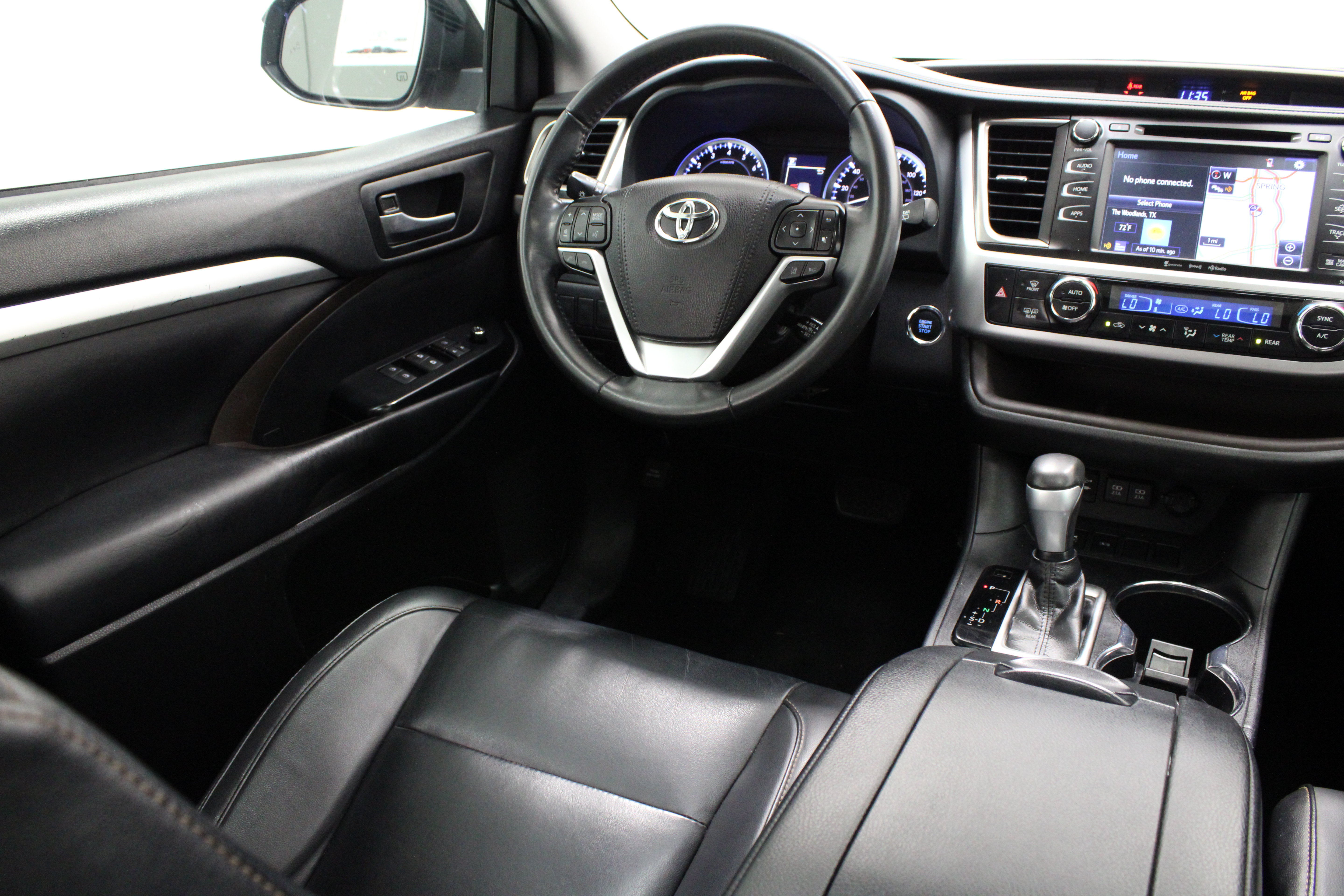 Used 2019 Toyota Highlander XLE FWD image 34
