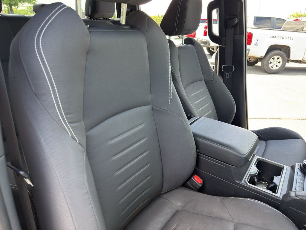 Used 2024 Toyota Tacoma TRD Off-Road AWD/4WD image 27