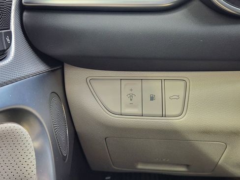 Used 2022 Genesis G70 2.0T w/ Prestige Package image 22