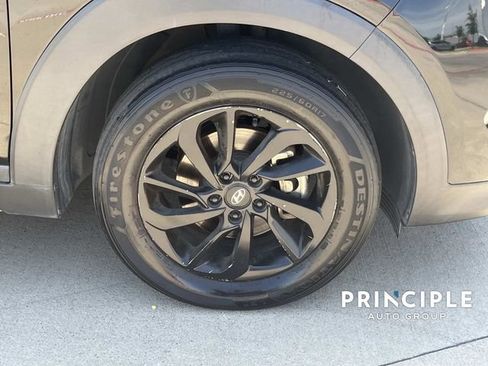 Used 2018 Hyundai Tucson SEL Plus w/ Cargo Package AWD/4WD image 4