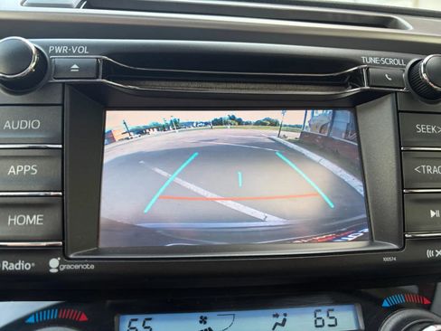 Used 2017 Toyota RAV4 XLE AWD/4WD image 30