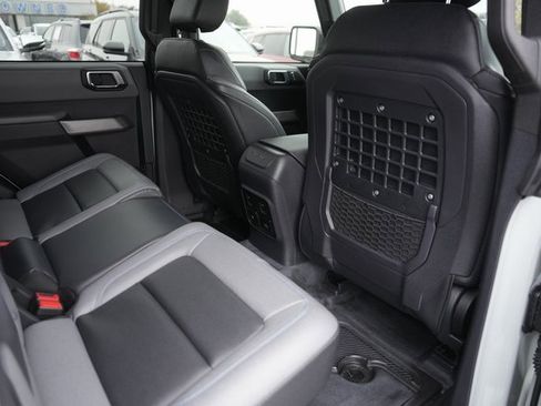 Used 2022 Ford Bronco Black Diamond w/ Sasquatch Package image 14