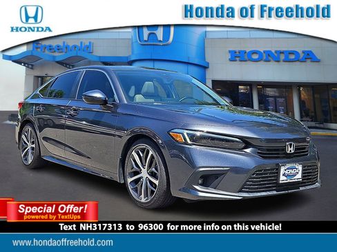 Used 2022 Honda Civic Touring image 1