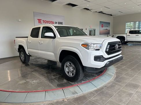 Used 2023 Toyota Tacoma SR image 1