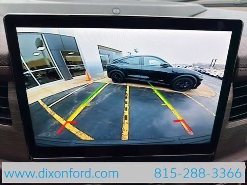 Used 2023 Ford Expedition Max Limited image 11