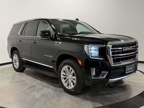 Used 2023 GMC Yukon SLT image 1