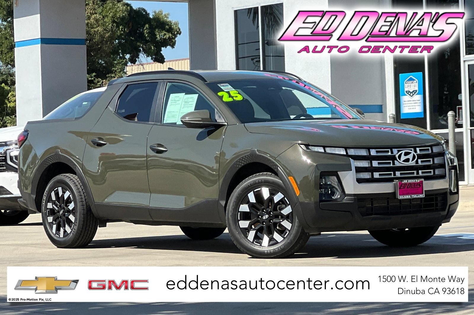 Used 2025 Hyundai Santa Cruz SEL AWD/4WD image 1