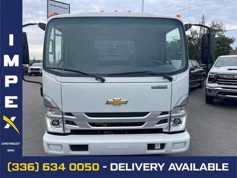 Used 2024 Chevrolet Low Cab Forward RWD image 8