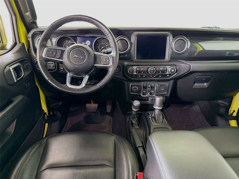 Used 2023 Jeep Wrangler Unlimited Sahara AWD/4WD image 2