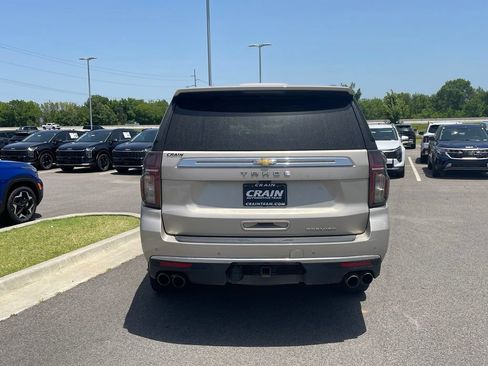Used 2021 Chevrolet Tahoe Premier w/ Premium Package RWD image 6