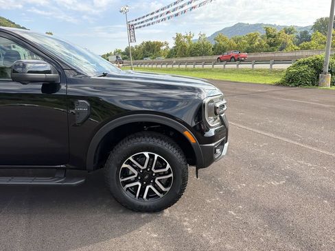 New 2026 Ford Ranger Lariat w/ FX4 Off-Road Package AWD/4WD image 2