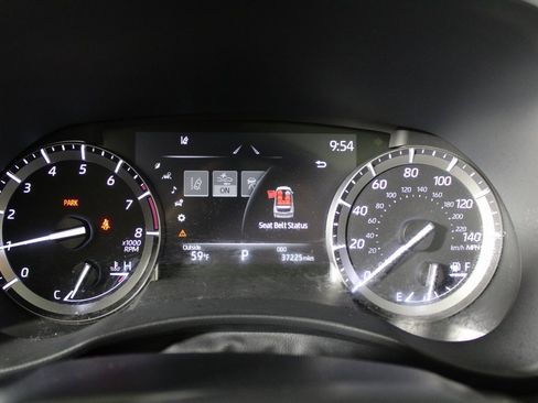 Used 2022 Toyota Highlander XSE image 18