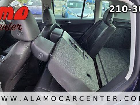 Used 2013 Volkswagen Tiguan S image 33