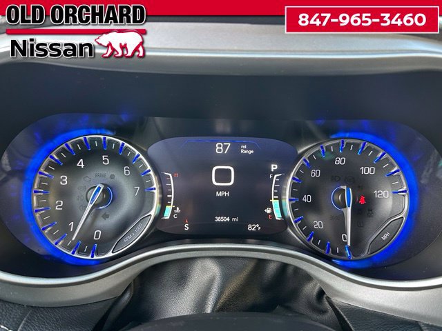 Used 2024 Chrysler Pacifica Touring FWD image 21