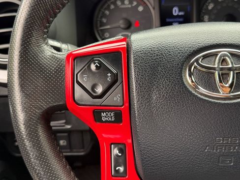 Used 2019 Toyota Tacoma TRD Sport w/ Technology Package AWD/4WD image 30