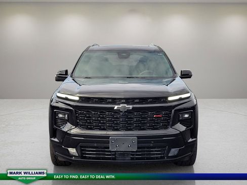 Used 2024 Chevrolet Traverse RS image 9