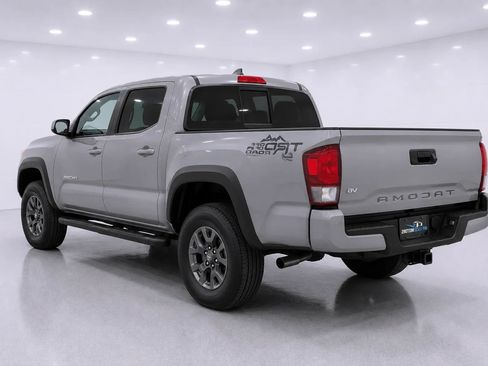 Used 2021 Toyota Tacoma SR5 w/ Trail Edition AWD/4WD image 3