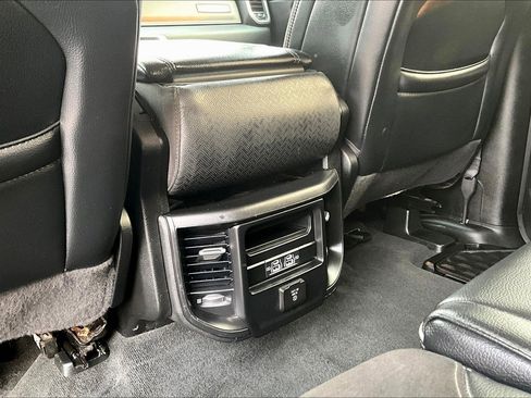 Used 2022 RAM 1500 Laramie image 11