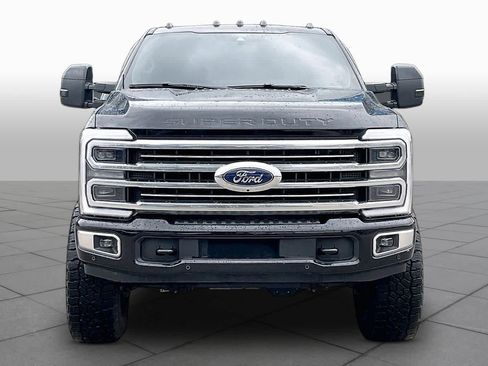 Used 2025 Ford F250 Platinum w/ Platinum Plus Package AWD/4WD image 4