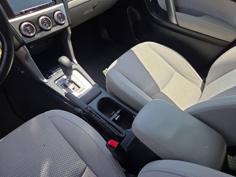 Used 2018 Subaru Forester 2.5i Premium w/ Protection Package #1 AWD/4WD image 25