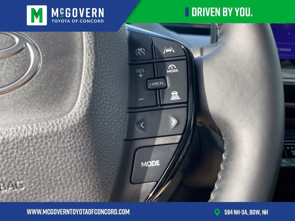 Used 2023 Toyota Prius Limited w/ Limited Premium Package AWD/4WD image 30