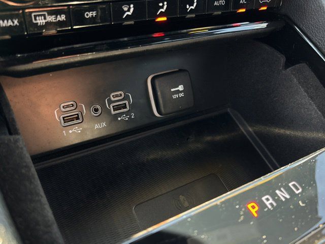 Used 2022 Jeep Grand Cherokee Altitude AWD/4WD image 42
