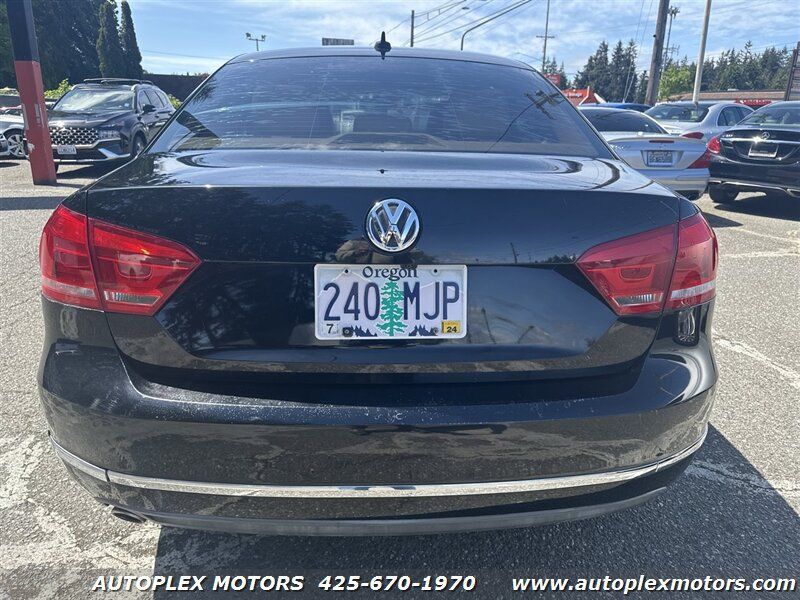 Used 2013 Volkswagen Passat TDI SEL Premium FWD image 6