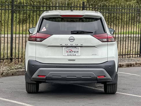 Used 2022 Nissan Rogue S image 5