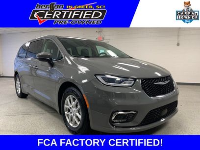 Certified 2023 Chrysler Pacifica Touring-L