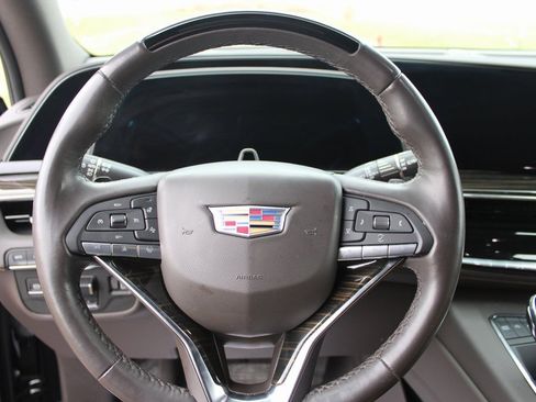 Used 2024 Cadillac Escalade Sport image 13
