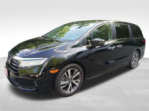 Used 2023 Honda Odyssey Touring image 3