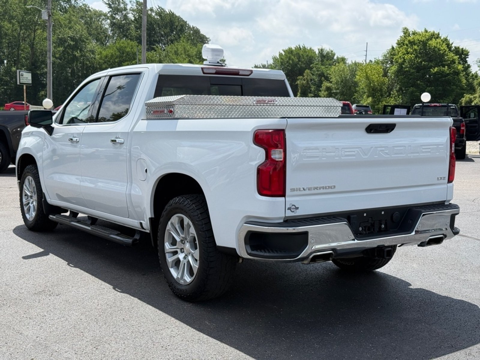 Used 2023 Chevrolet Silverado 1500 LTZ w/ LTZ Convenience Package II AWD/4WD image 6