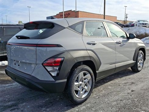 New 2026 Hyundai Kona SE image 4