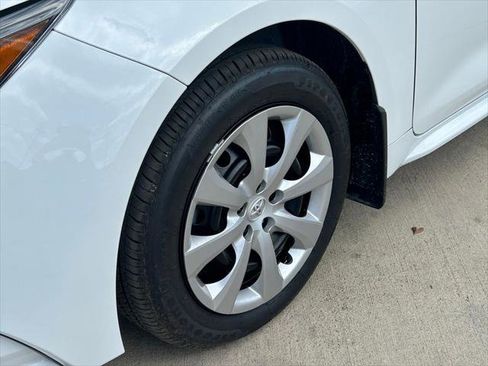 Certified 2026 Toyota Corolla LE FWD image 9