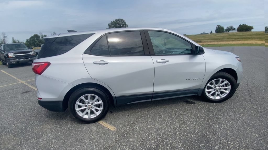 Certified 2020 Chevrolet Equinox LS w/ LS Convenience Package FWD image 9