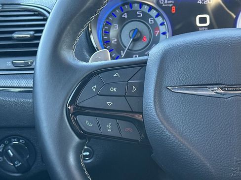 Used 2016 Chrysler 300 S image 8