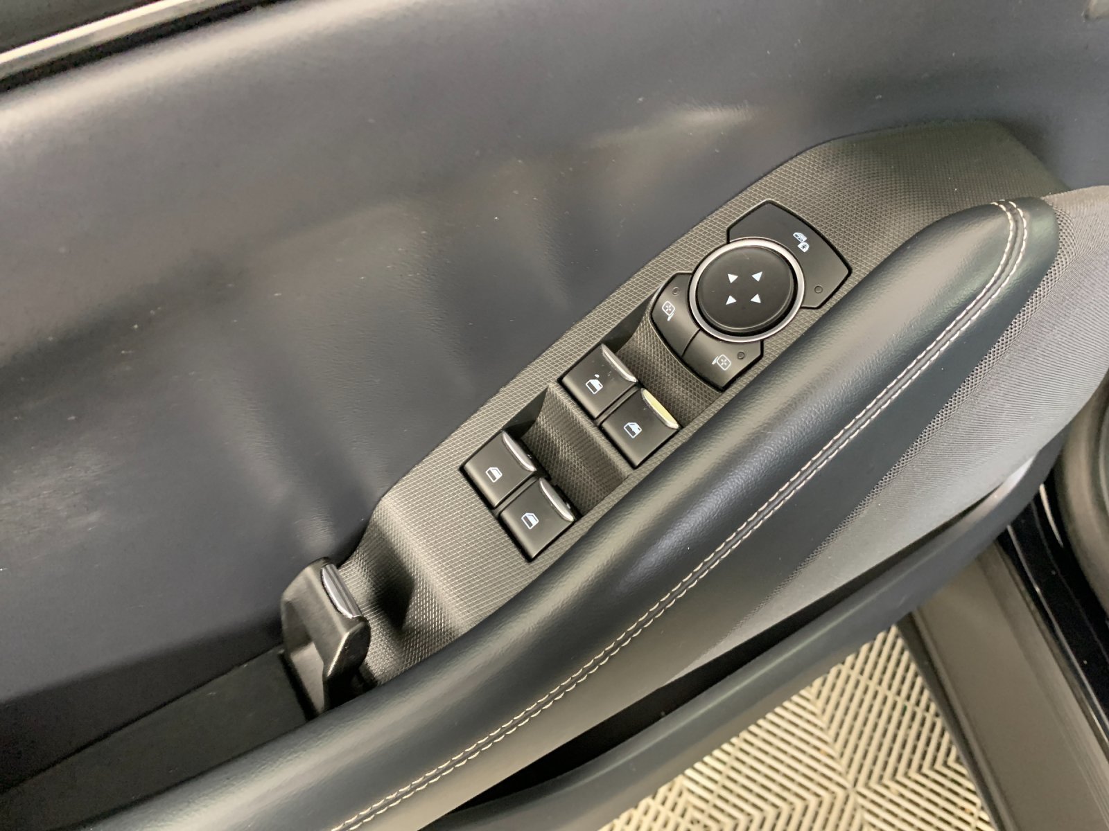 Used 2021 Ford Mustang Mach-E Select RWD image 14