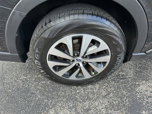 Used 2020 Subaru Outback Premium w/ Popular Package #1 AWD/4WD image 29