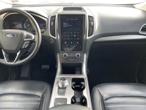 Used 2024 Ford Edge SEL image 11