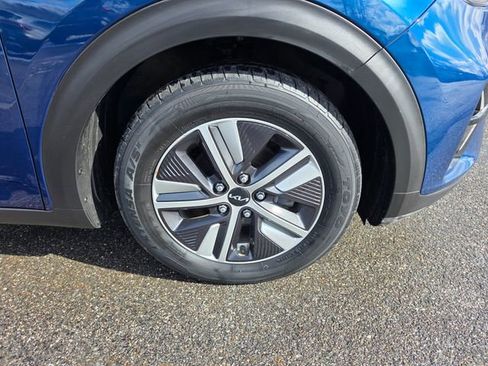 Used 2022 Kia Niro LXS image 13