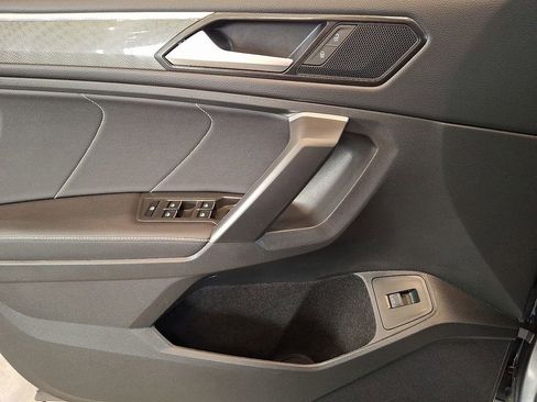 Used 2024 Volkswagen Tiguan SE R-Line image 14