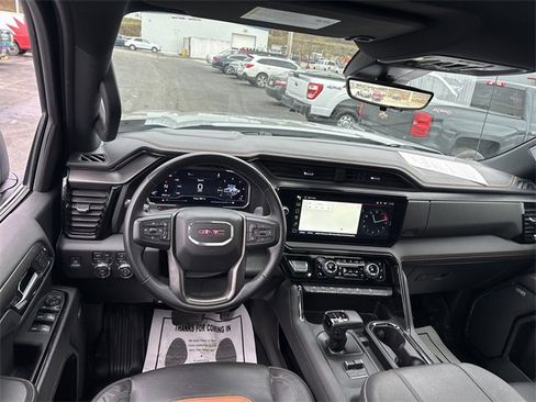 Used 2024 GMC Sierra 1500 AT4 w/ Technology Package image 15