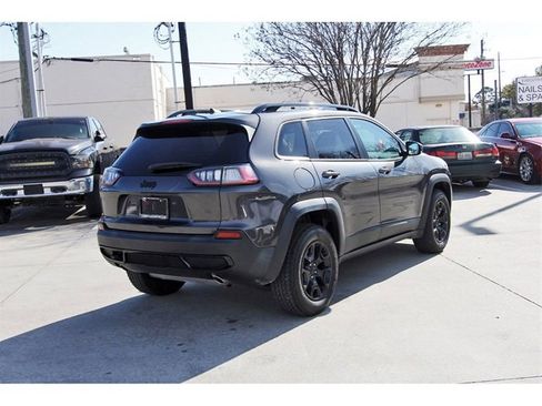 Used 2022 Jeep Cherokee Latitude image 4