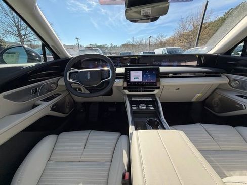 New 2026 Lincoln Nautilus Reserve image 10