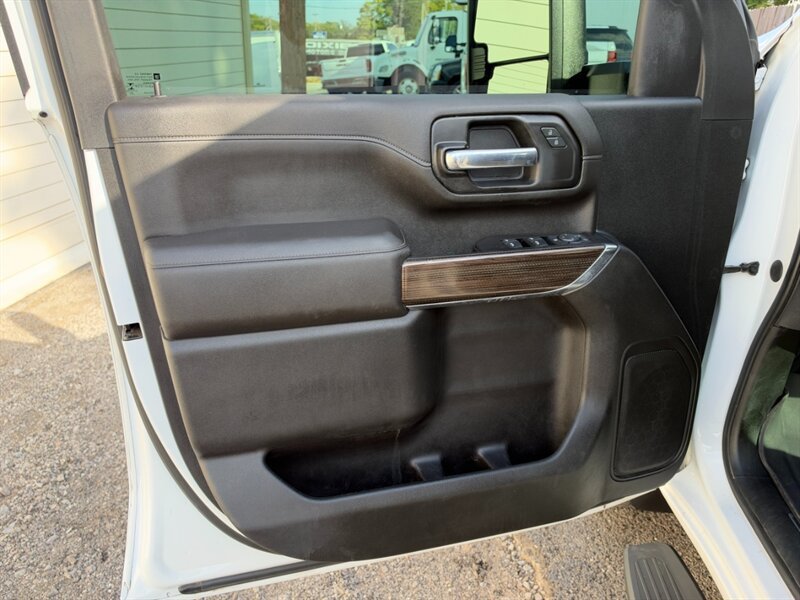 Used 2020 Chevrolet Silverado 3500 LT w/ Convenience Package AWD/4WD image 21