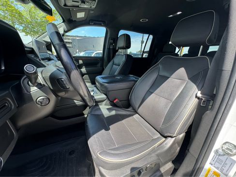 Used 2022 Chevrolet Suburban Premier image 7