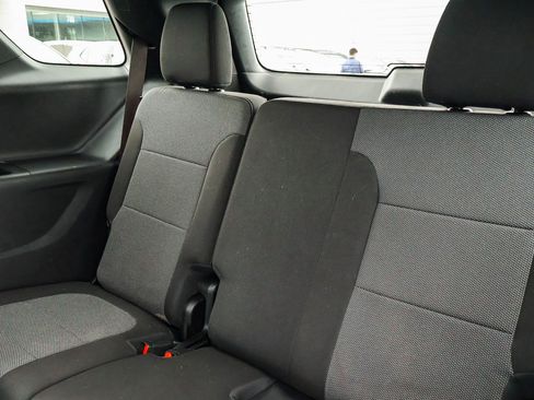 Used 2022 Chevrolet Traverse LT AWD/4WD image 16
